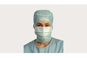 clinicien portant un masque médical BARRIER spécial