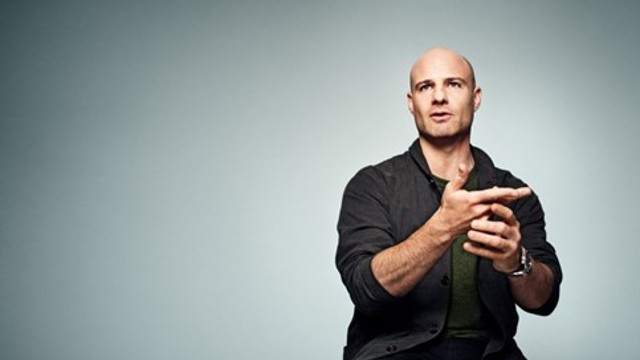  David Revez, Neurosurgeon uses Mölnlycke Health care double-gloves